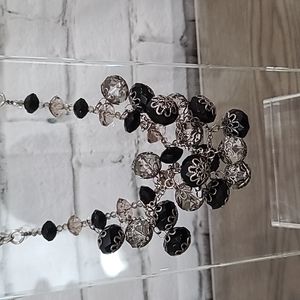 Pier 1 Stunning Bling Beaded Cluster Statement Bib Necklace in Black/Silver NWT